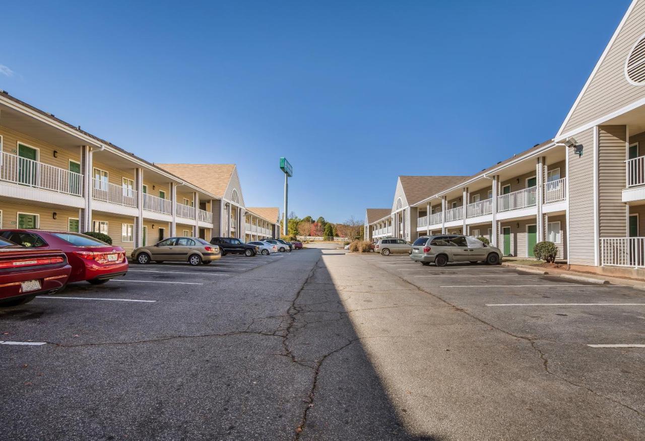 Hometowne Studios By Red Roof Spartanburg - Asheville Highway Southern Shops Eksteriør bilde